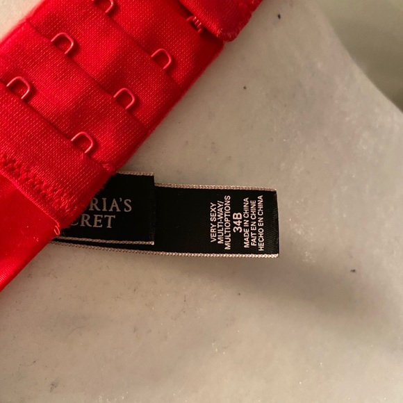 Victoria’s Secret strapless bra - Picture 4 of 4